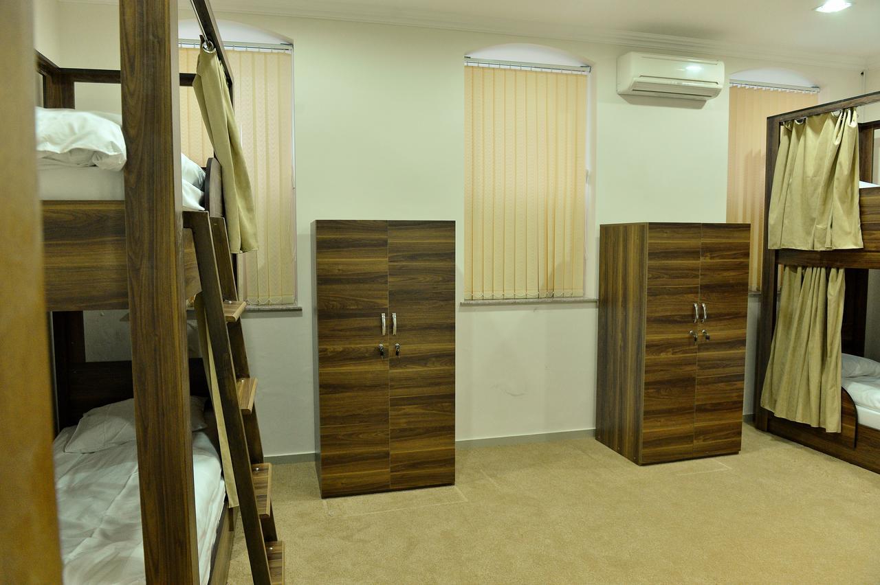 Baku Home Hostel Ngoại thất bức ảnh